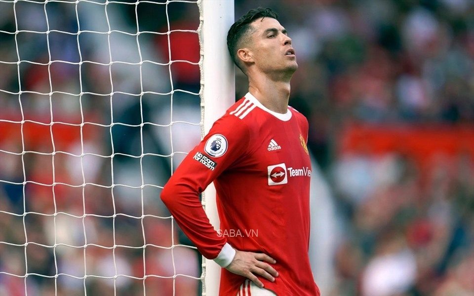 Ronaldo vốn đã rất cô đơn khi cố "gánh" MU ở mùa trước