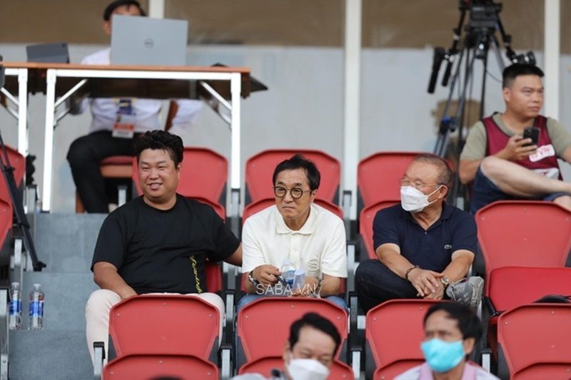 HLV Park Hang Seo dự khán để "xem giò" những nhân tố nổi bật của Đà Nẵng 